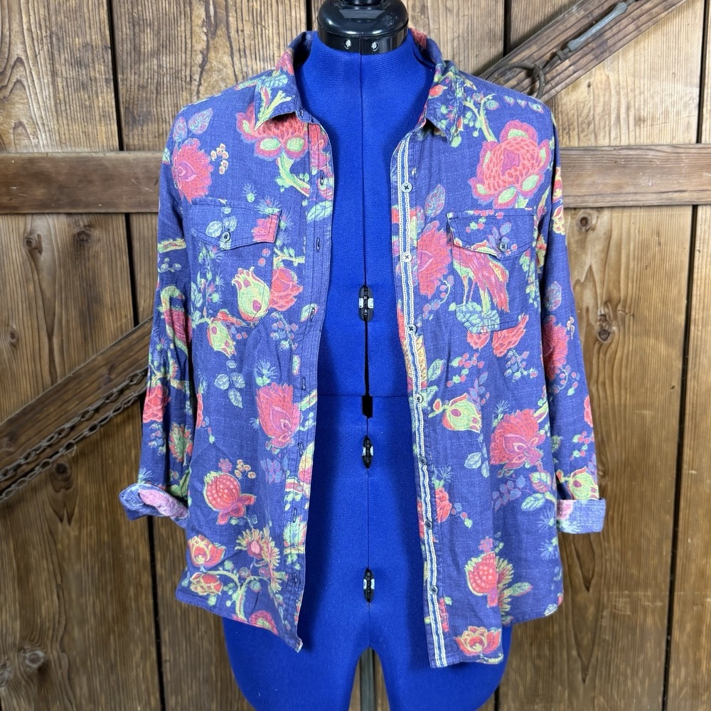 Sundance sz M Floral Button Up Shirt Blouse Royal Blue with Red Flowers Collar